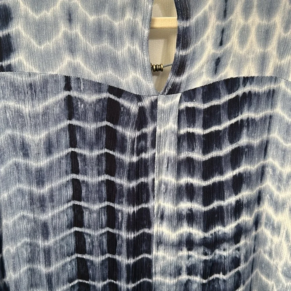 Umgee top. Oversized. 3/4 length sleeves. Blue. Size M. - Picture 8 of 9